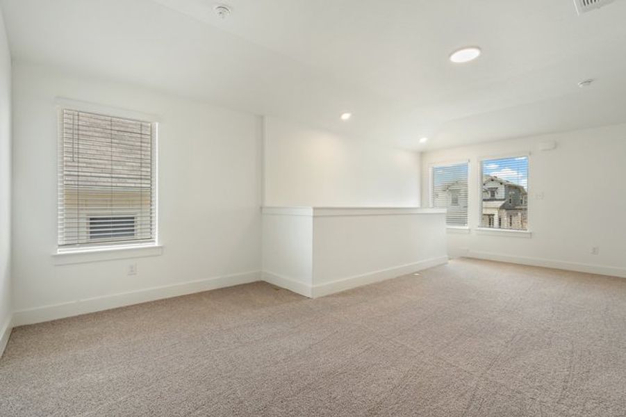 Image 14 of a home in Crosswinds.