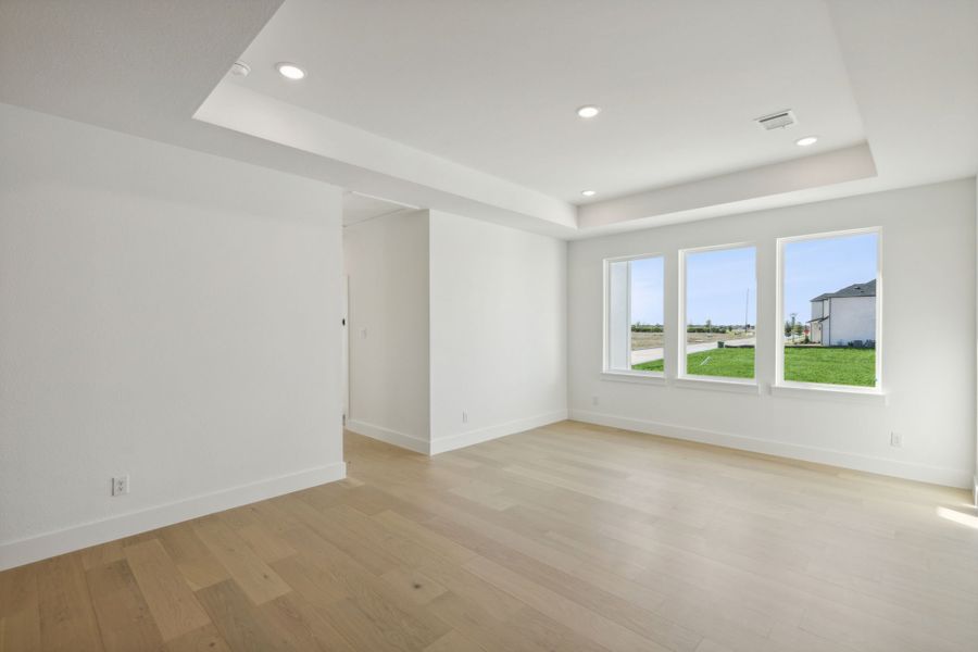 Representative unfurnished interior of a home built from the Montgomery IV by Southgate Homes in Windsong Ranch 71' Series, Prosper (Image 36).