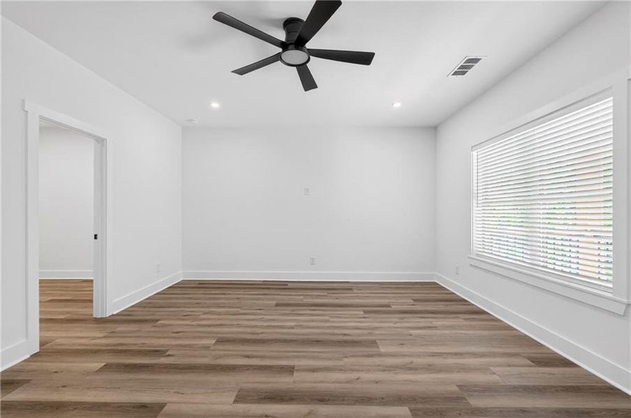 Spacious, unfurnished interior of a new home in , Dahlonega (Image 65).