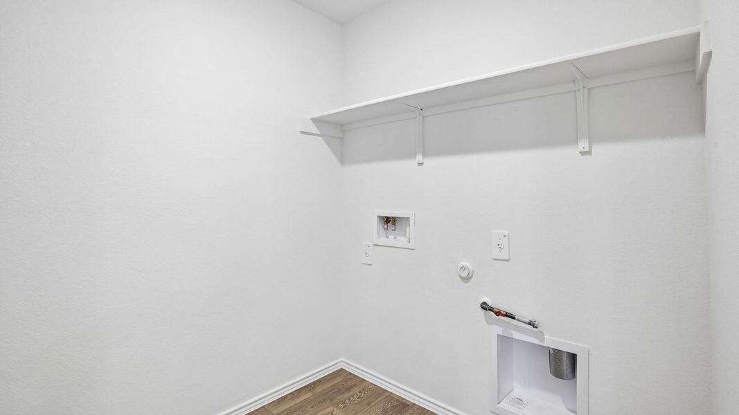 Spacious, unfurnished interior of a new home in Talavera, Kyle (Image 32).