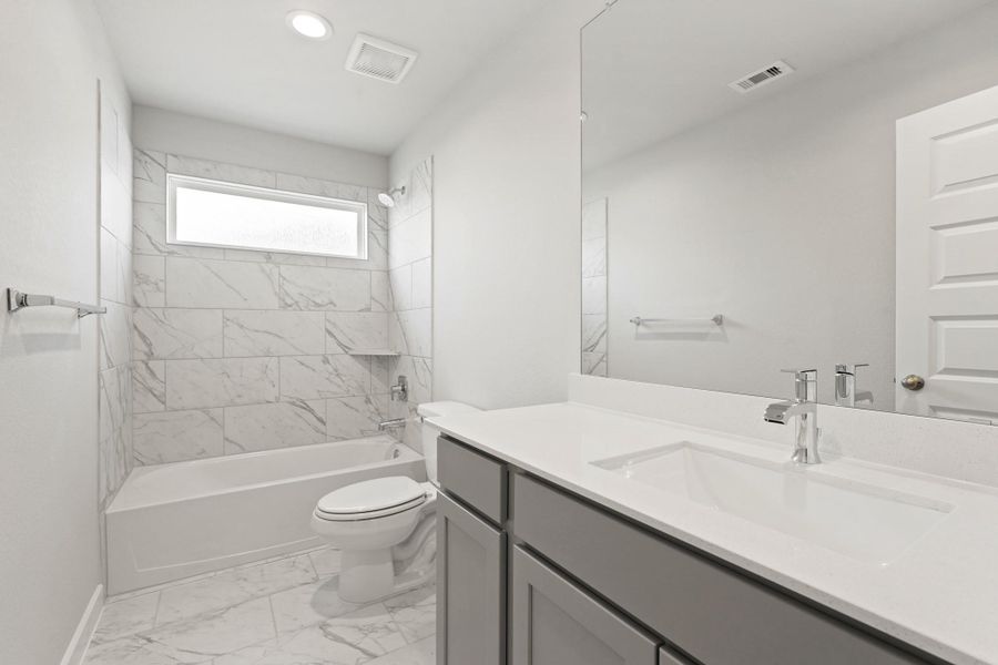 Furnished interior view inside a new home in Briarwood Crossing, Rosenberg (Image 9). Furnished interior view inside a new home in Briarwood Crossing, Rosenberg (Image 9).