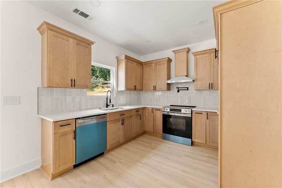 Furnished interior view inside a new home in , Clarkesville (Image 5).