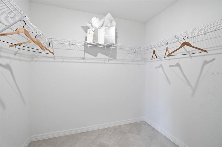 Spacious, unfurnished interior of a new home in , Lakewood Ranch (Image 20).