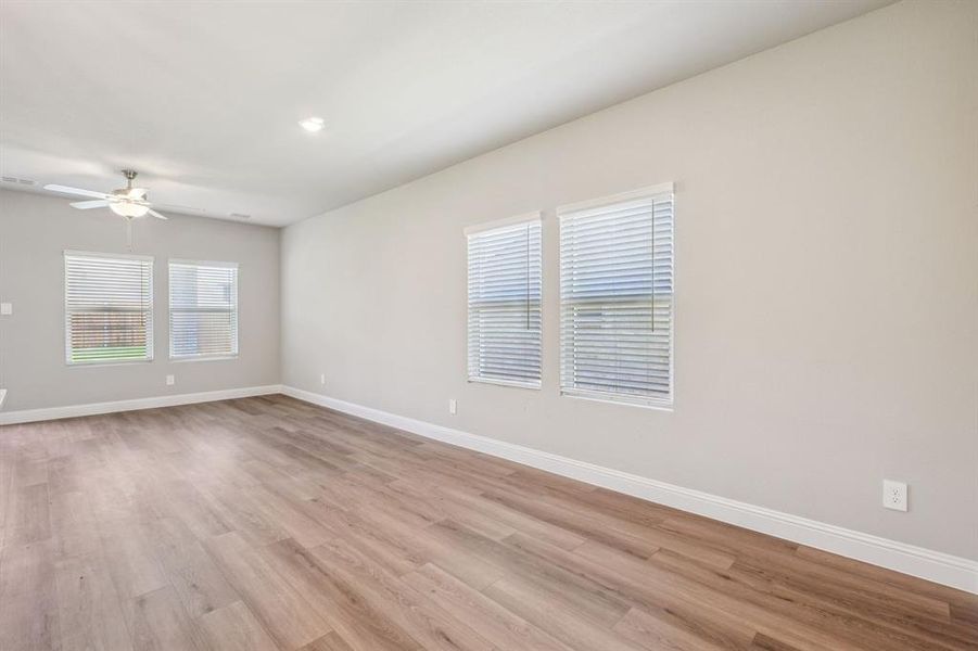 Photo is not of the actual home, but is an inspirational photo of builder’s model home and may depict options, furnishings, and/or decorator features that are not included. Photo is not of the actual home, but is an inspirational photo of builder’s model home and may depict options, furnishings, and/or decorator features that are not included.