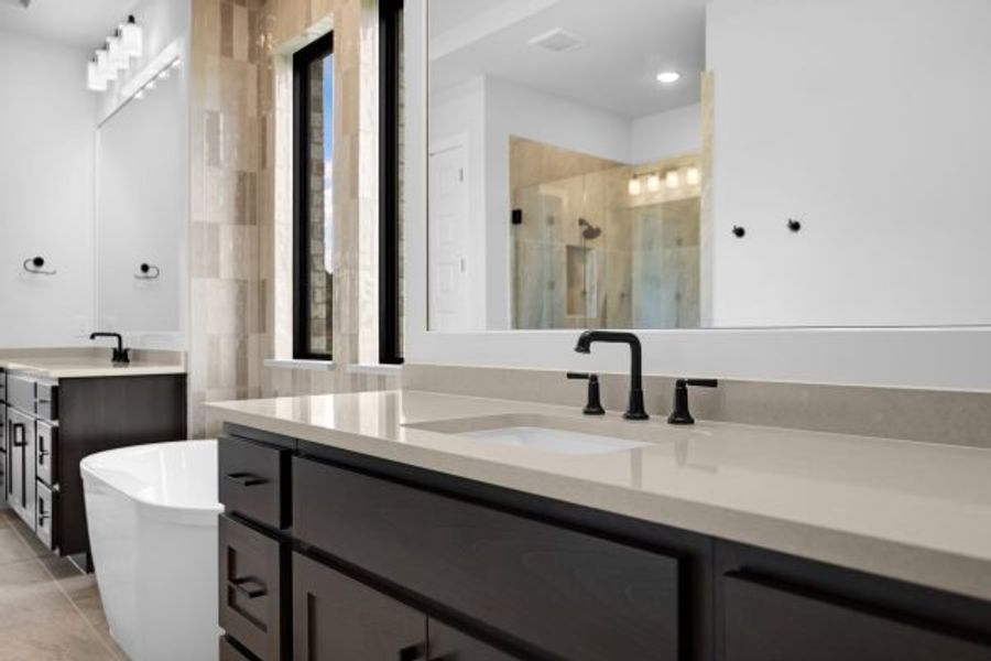 Furnished interior view inside a new home in Heath Golf and Yacht Club, Heath (Image 47).