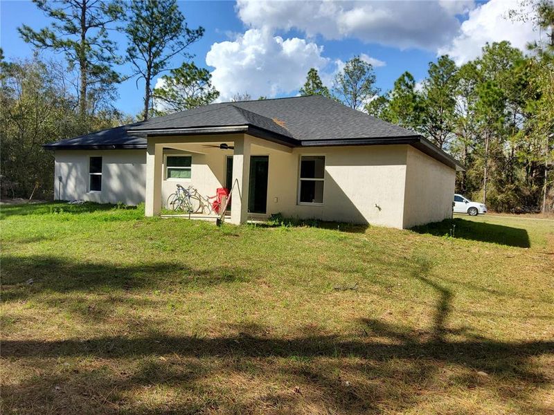 Exterior details and patio area of a home in , Ocklawaha (Image 25).