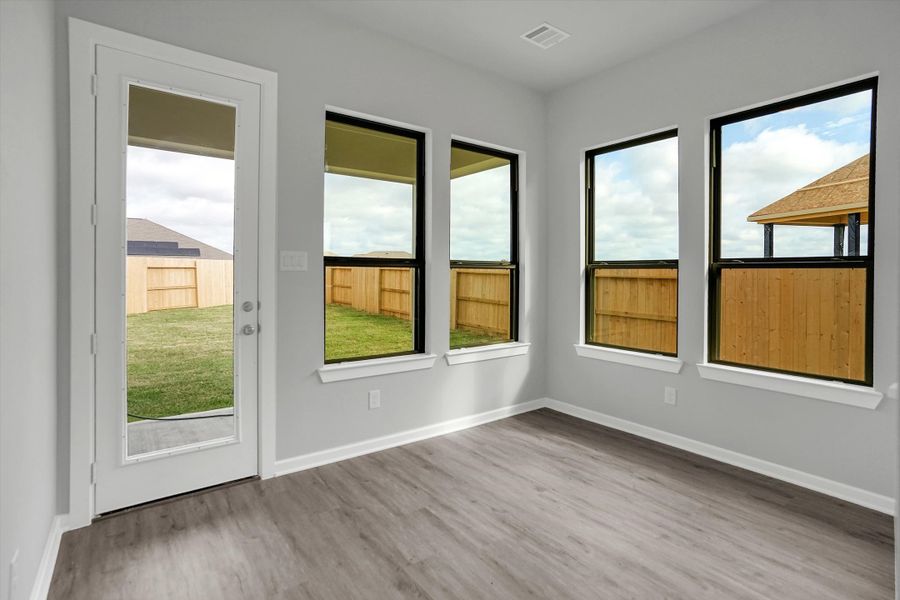 Spacious, unfurnished interior of a new home in Sunterra 50s, Katy (Image 27). Spacious, unfurnished interior of a new home in Sunterra 50s, Katy (Image 27).