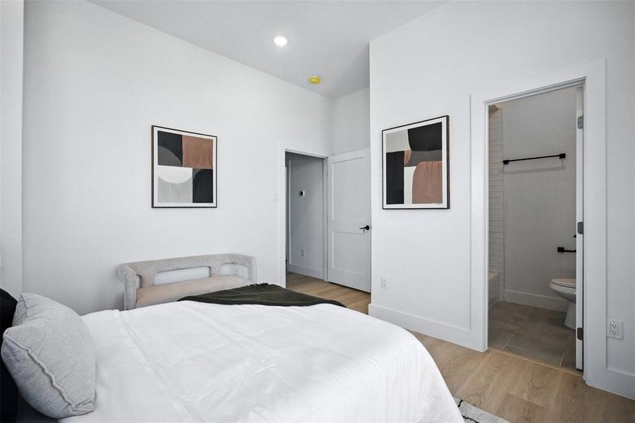Furnished interior view inside a new home in , Dallas (Image 17).