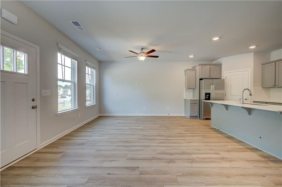 Spacious, unfurnished interior of a new home in Avery Landing, McDonough (Image 16).