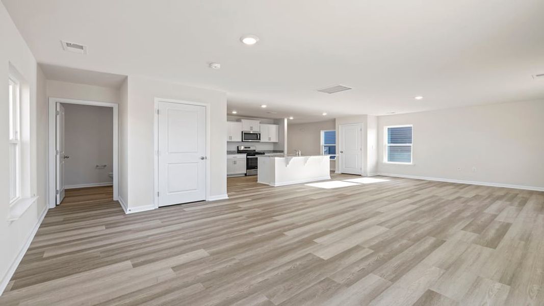 Spacious, unfurnished interior of a new home in Trailside Run, Spartanburg (Image 19). Spacious, unfurnished interior of a new home in Trailside Run, Spartanburg (Image 19).