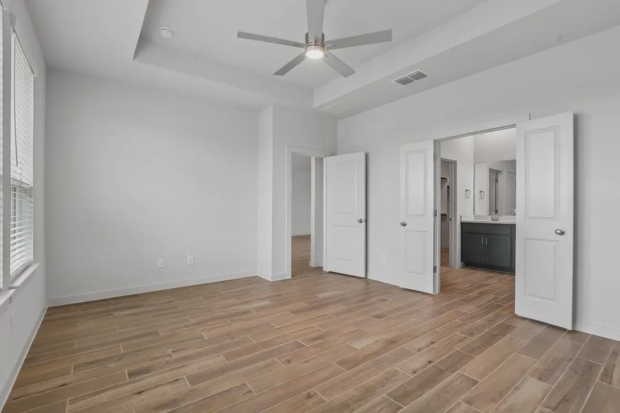 Spacious, unfurnished interior of a new home in Stream Waters, Seguin (Image 33). Spacious, unfurnished interior of a new home in Stream Waters, Seguin (Image 33).
