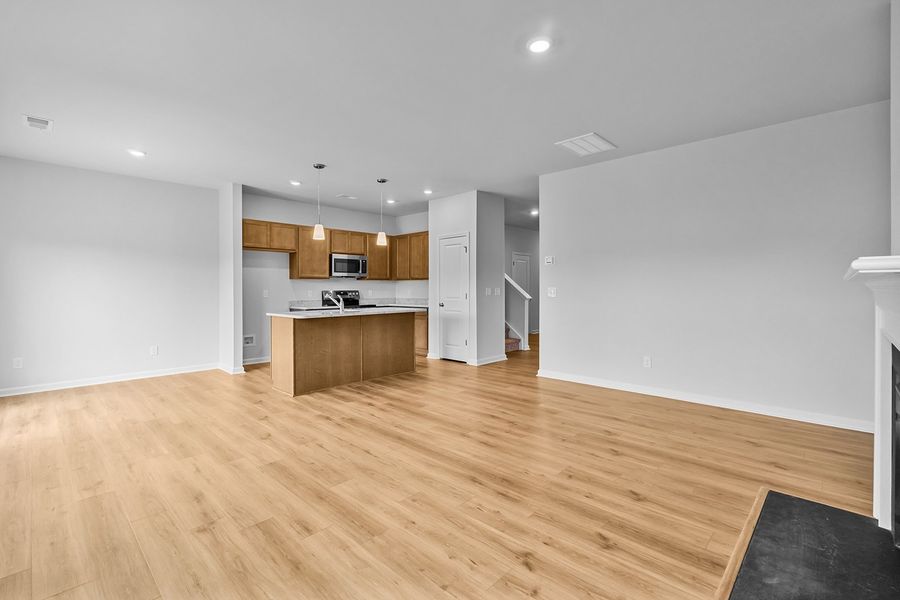 Spacious, unfurnished interior of a new home in Bell West, Kernersville (Image 19).