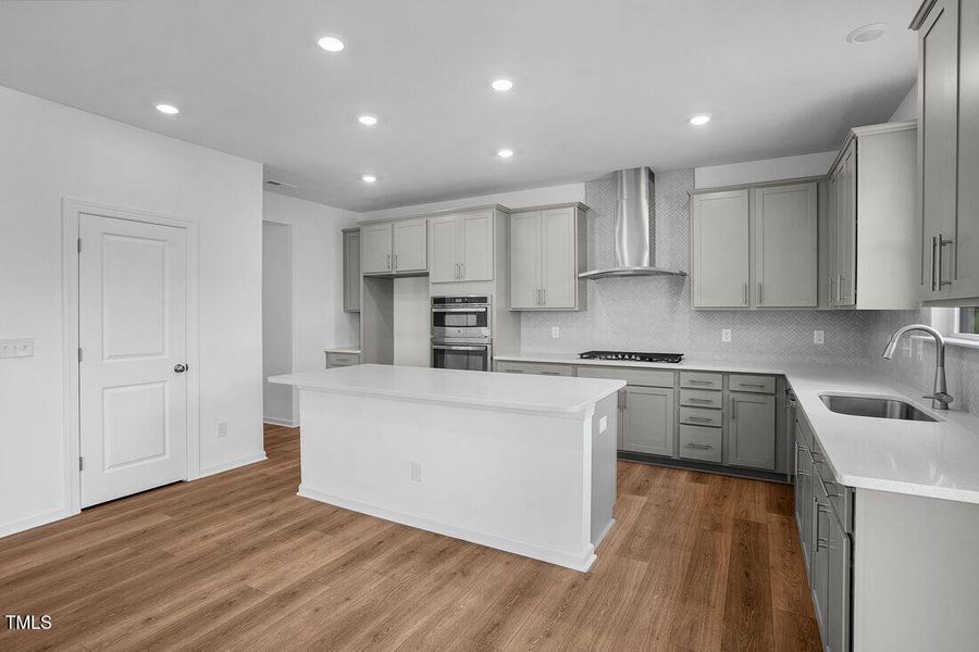 silverstone-bedford-lot-372-kitchen