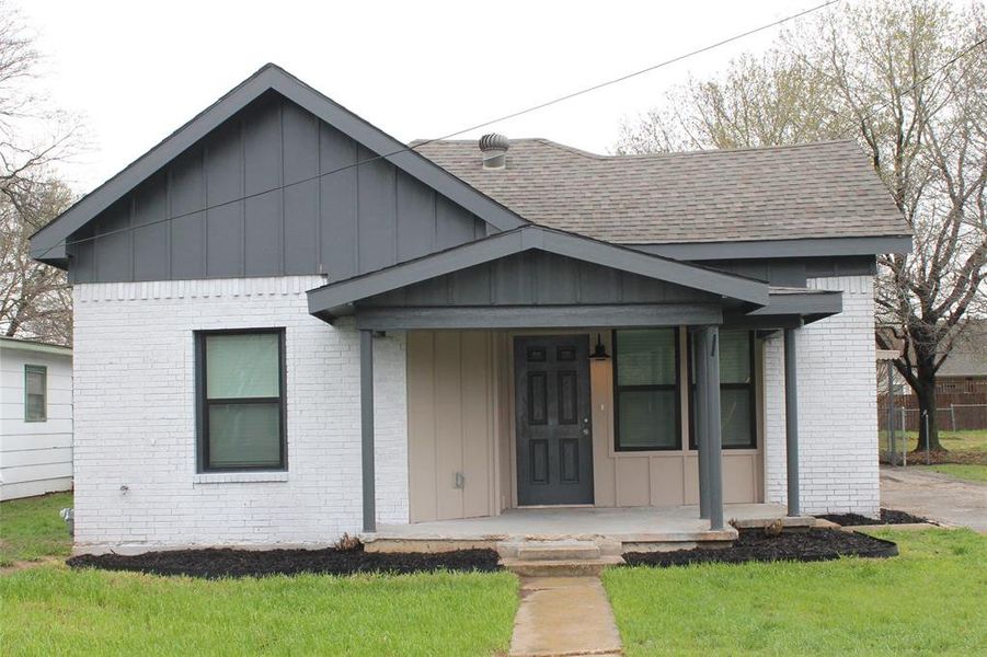 Exterior details and patio area of a home in , Alvord (Image 21).