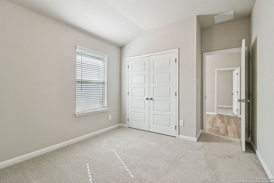 Spacious, unfurnished interior of a new home in Catalina, Converse (Image 29).