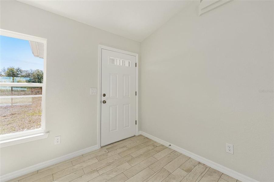 Spacious, unfurnished interior of a new home in , Ocala (Image 34).