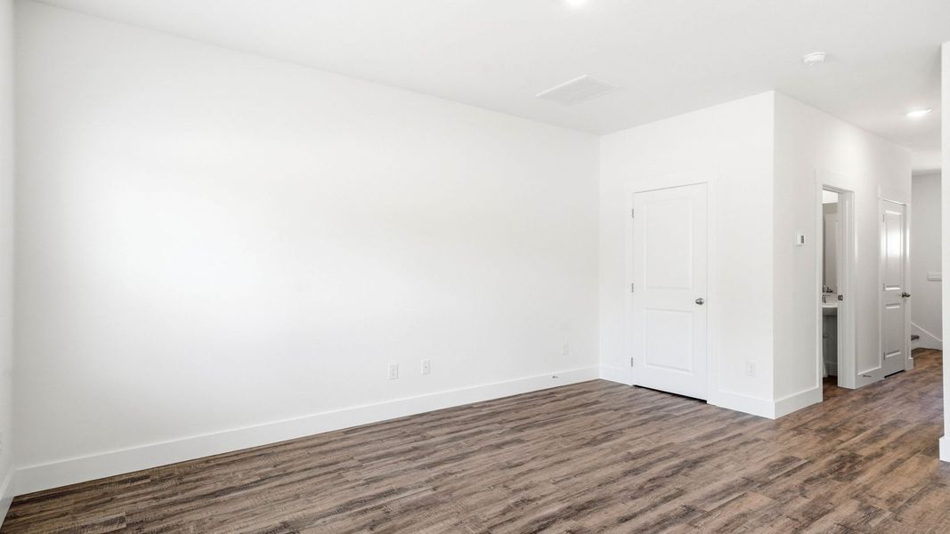 Spacious, unfurnished interior of a new home in The Arbor Townhomes, Kingsport (Image 25).