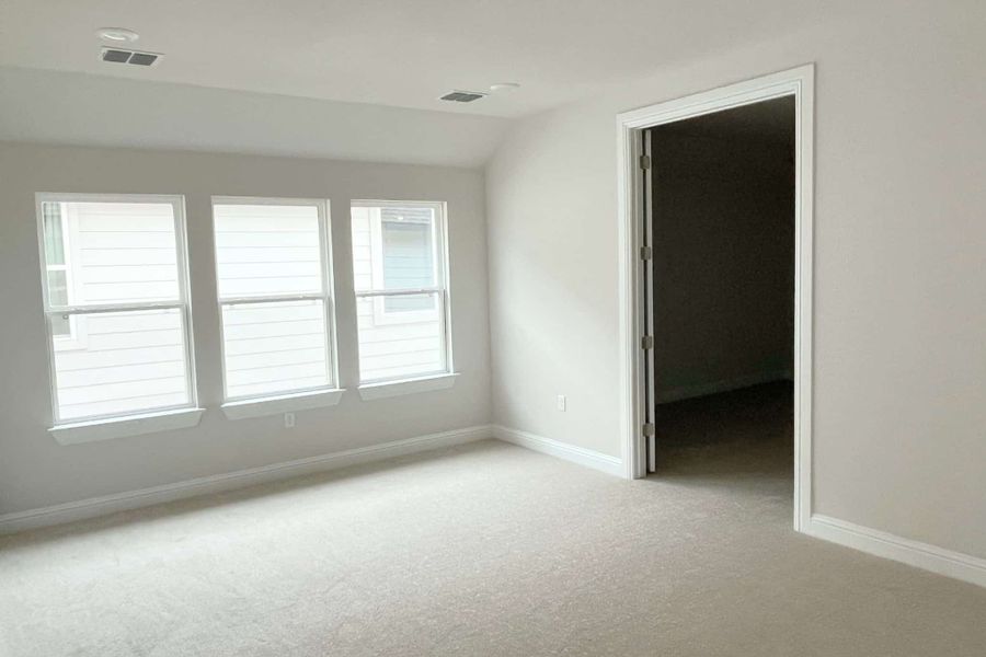 Spacious, unfurnished interior of a new home in Enclave At Cele, Pflugerville (Image 20).