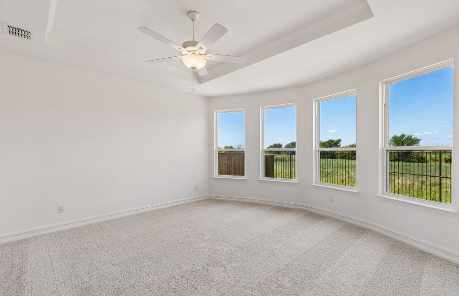 Spacious, unfurnished interior of a new home in Creekview Meadows, Pilot Point (Image 20).