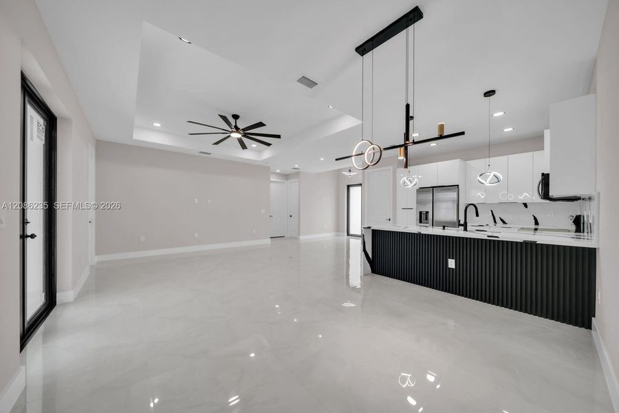 Spacious, unfurnished interior of a new home in , Lehigh Acres (Image 16).