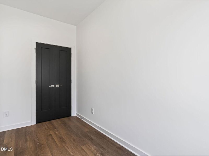 005-1280x960-study 005-1280x960-study