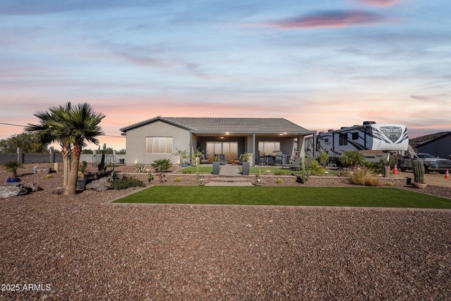 Entertainers Backyard Entertainers Backyard