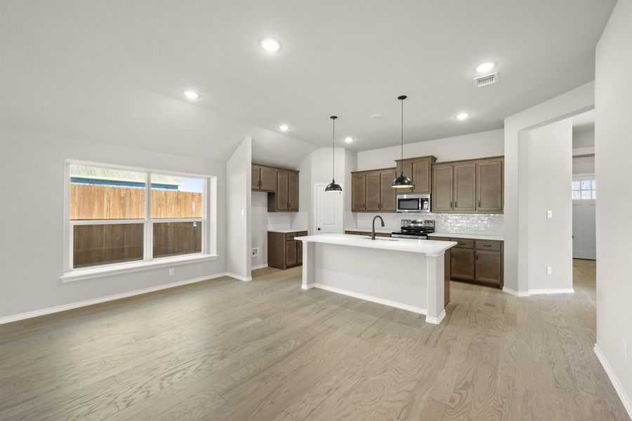 Furnished interior view inside a new home in Waterford Park, Weatherford (Image 9).