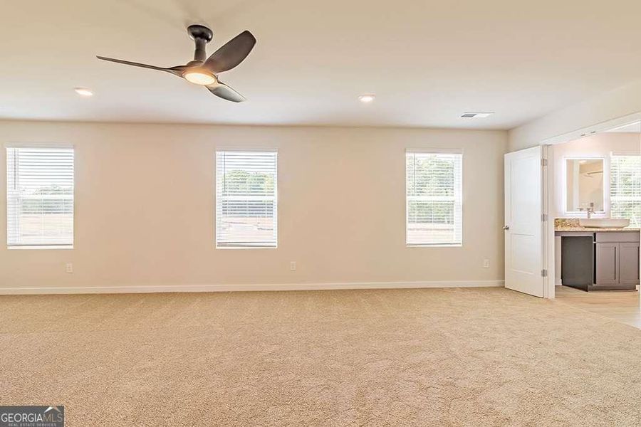 Spacious, unfurnished interior of a new home in Fern Dale, Fairburn (Image 17).