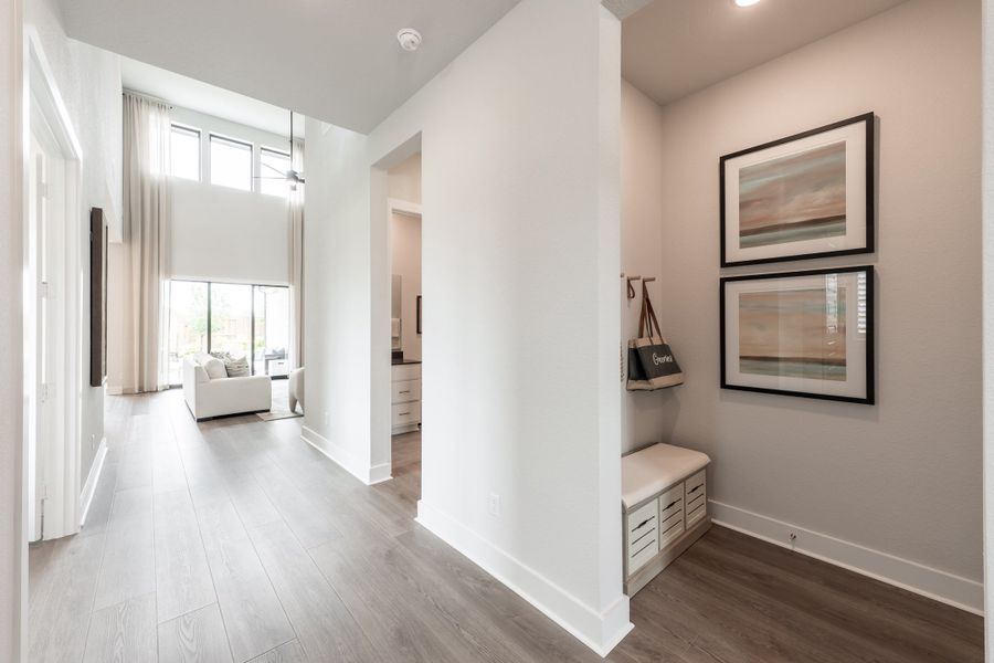 Image 73 representing the Goldeneye by Tri Pointe Homes in Tompkins Reserve, Katy, TX.