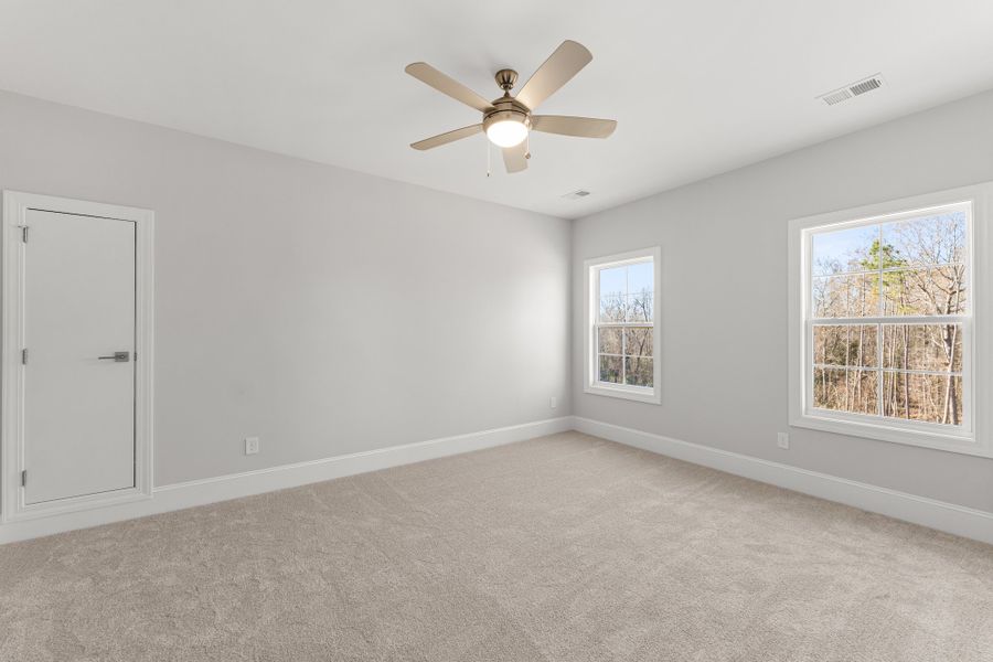 Spacious, unfurnished interior of a new home in Suter Estates, Easley (Image 29).