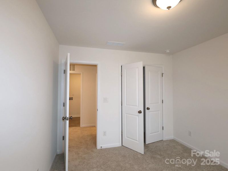 Secondary bedroom Secondary bedroom