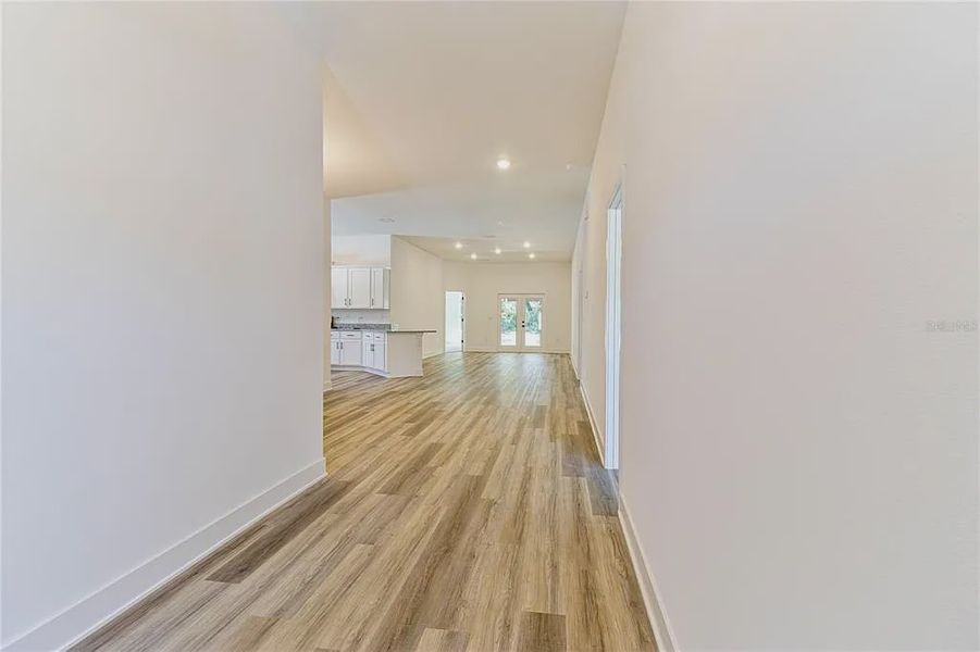 Spacious, unfurnished interior of a new home in Briarwood, Alachua (Image 14).