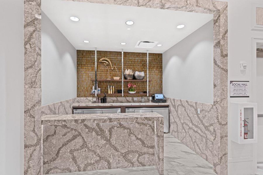 Valencia Grand Amenities Valencia Grand Amenities