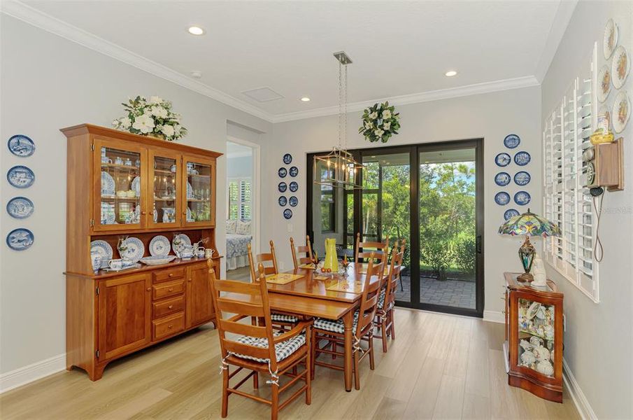 Furnished interior view inside a new home in , Venice (Image 35).