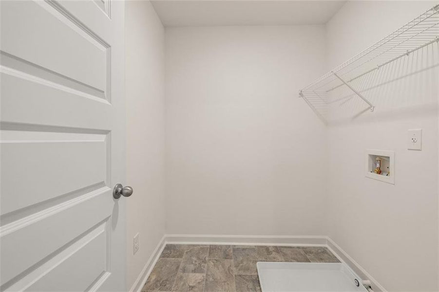 Spacious, unfurnished interior of a new home in Champion's Run, Lithonia (Image 9).