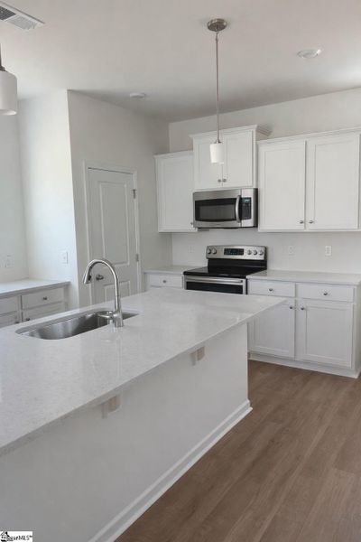 Furnished interior view inside a new home in Hazelwood, Boiling Springs (Image 5).