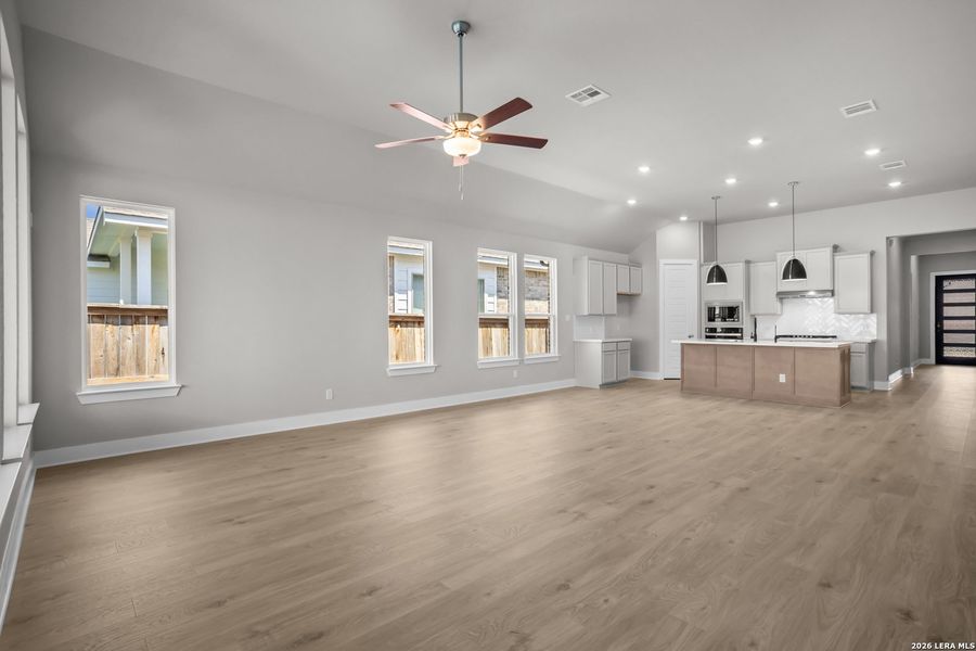 Spacious, unfurnished interior of a new home in Mayfair, New Braunfels (Image 36).
