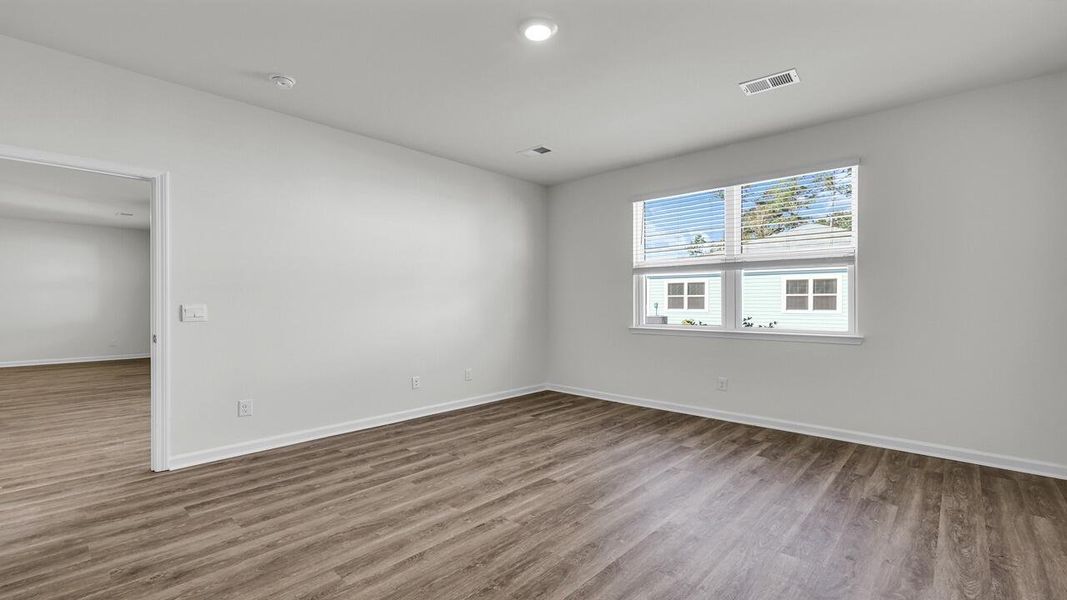 Spacious, unfurnished interior of a new home in Hillcrest, Ravenel (Image 19).