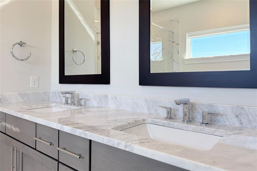 Image of actual unit Image of actual unit