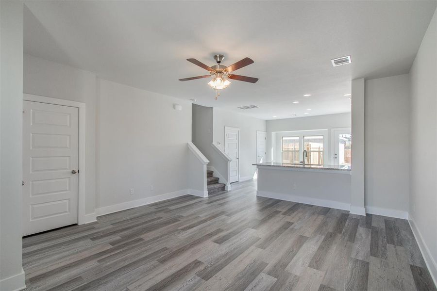 Spacious, unfurnished interior of a new home in Trace, San Marcos (Image 15). Spacious, unfurnished interior of a new home in Trace, San Marcos (Image 15).