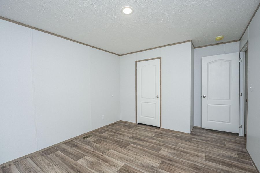 Spacious, unfurnished interior of a new home in , Walterboro (Image 53).