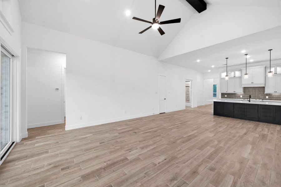 Spacious, unfurnished interior of a new home in Briarley, Montgomery (Image 27).