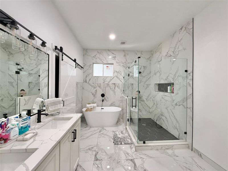 Furnished interior view inside a new home in , Terrell (Image 10).