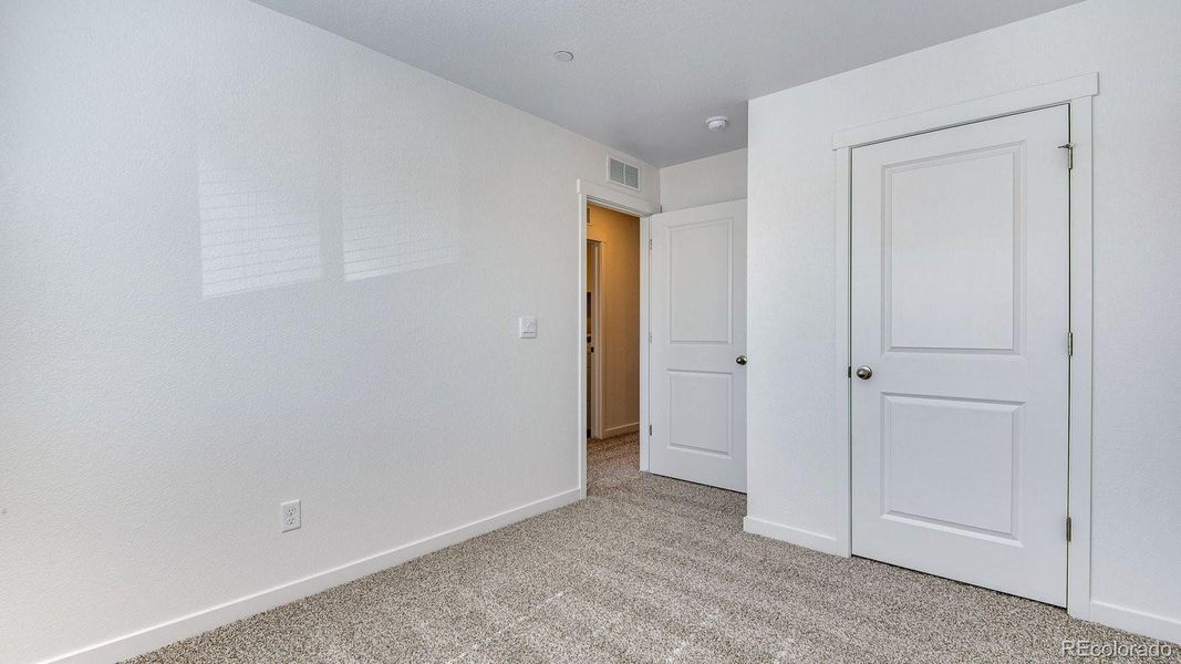 Spacious, unfurnished interior of a new home in Settlers Crossing, Commerce City (Image 20).