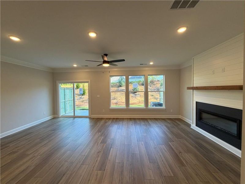 Spacious, unfurnished interior of a new home in , Dawsonville (Image 6).