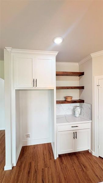 Furnished interior view inside a new home in , Quinlan (Image 18).