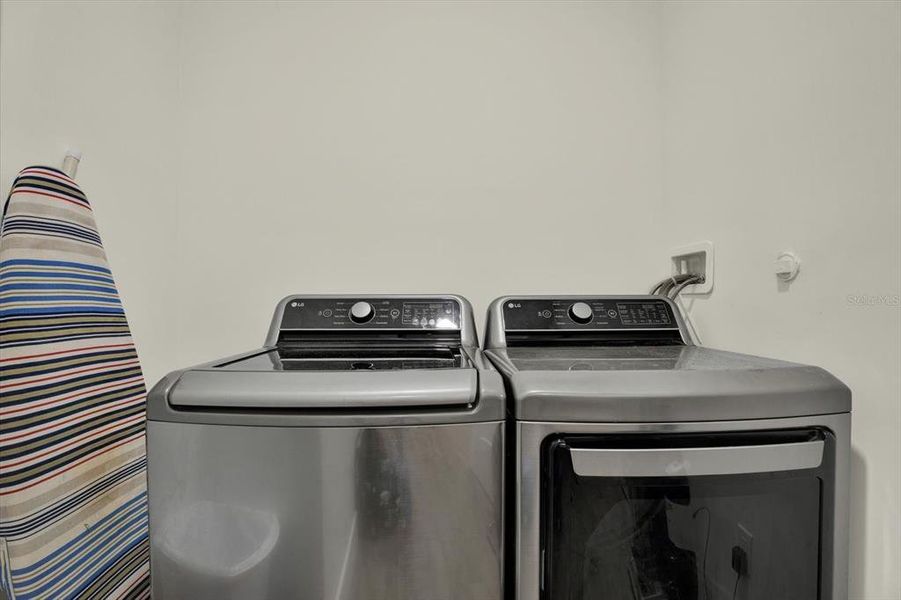 Close-up of interior finishes inside a home in , Pinellas Park (Image 21).