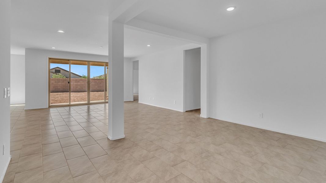 Representative unfurnished interior of a home built from the Pearl by D.R. Horton in Saguaro Bloom, Marana (Image 29).