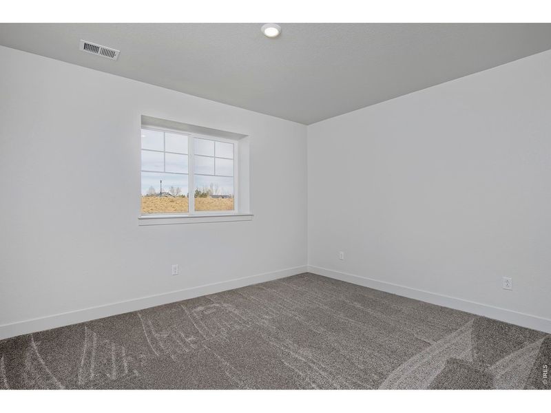 Spacious, unfurnished interior of a new home in Sonders, Fort Collins (Image 18).