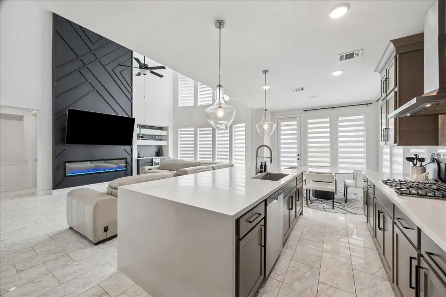 Furnished interior view inside a new home in Del Bello Lakes – 60', Manvel (Image 27).